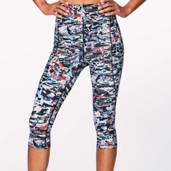 Lululemon Break Free Crop - Picture 2 of 8